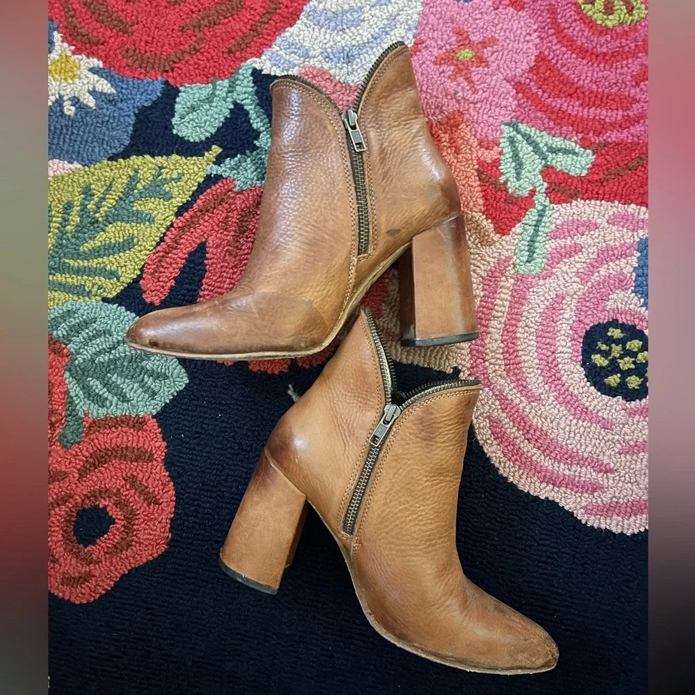 Freebird by Steven Jaleesa in Cognac - Picture 3 of 12